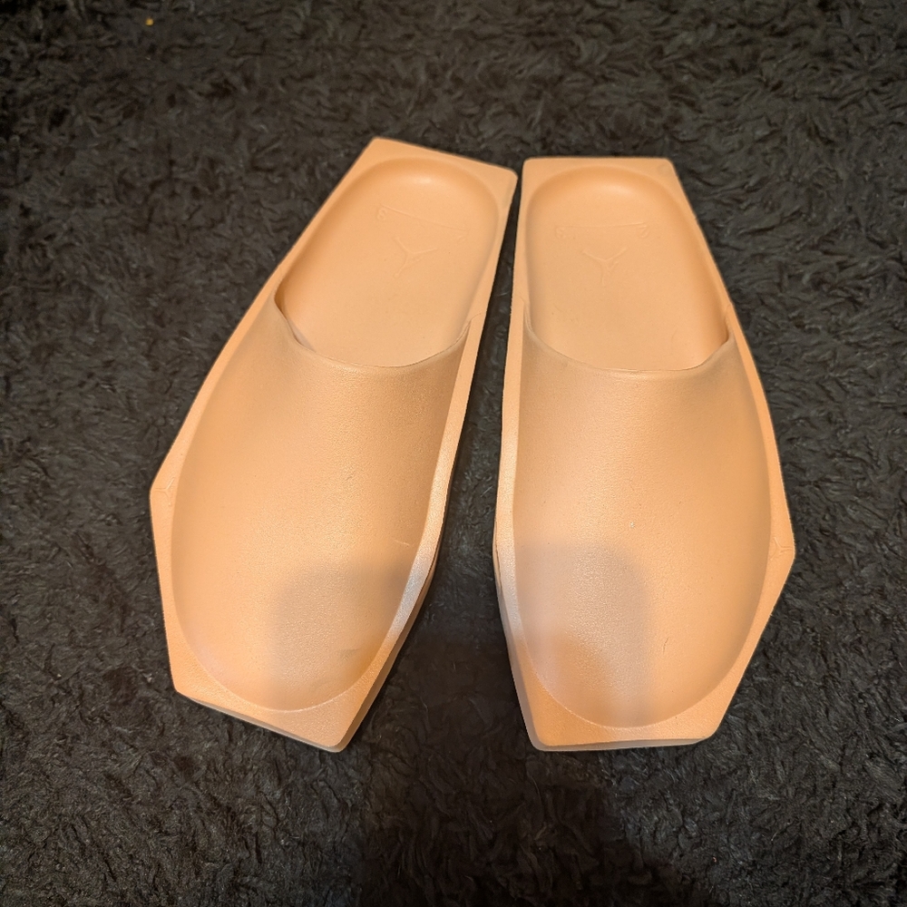Jordan Hex Mules Slides (Amber)